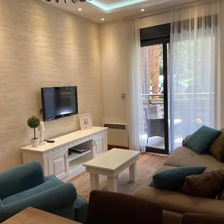 Pino Bianco 1 - Pekovic Apartament