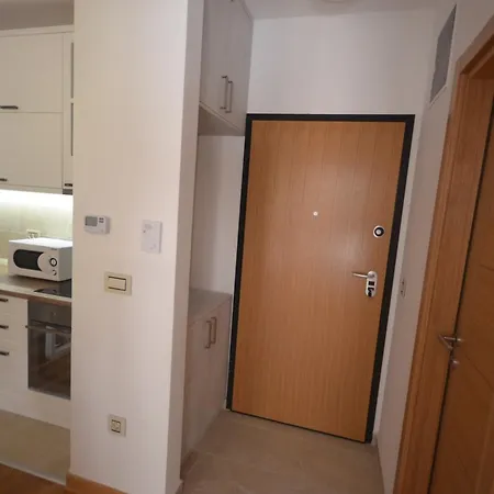 Apartment Pino Bianco 1 - Pekovic *