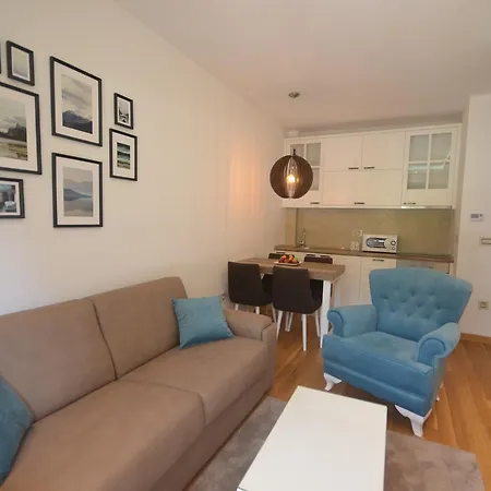 Pino Bianco 1 - Pekovic Apartament