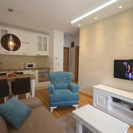 Pino Bianco 1 - Pekovic Apartment