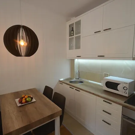 Apartament Pino Bianco 1 - Pekovic *