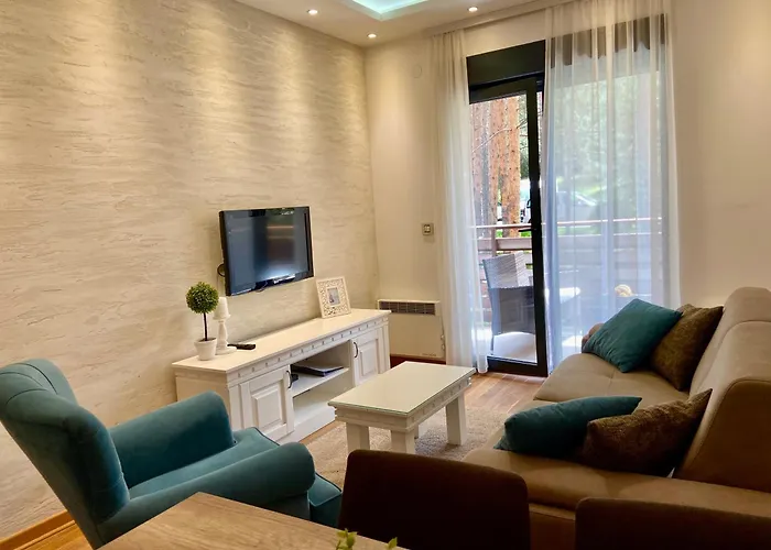 Pino Bianco 1 - Pekovic * 兹拉蒂博尔